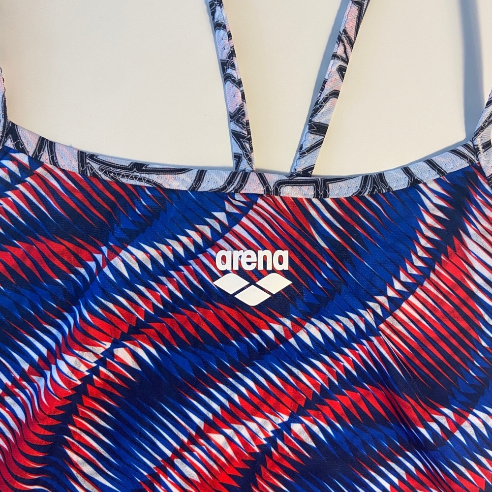 Arena Spirograph Reversible Challenge Back One Piece, Size 32
